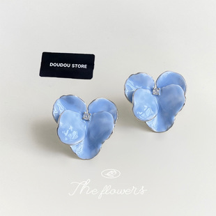 2026新款 镀真白金优雅超仙森系写真奶油婴儿蓝花朵耳钉女气质甜美