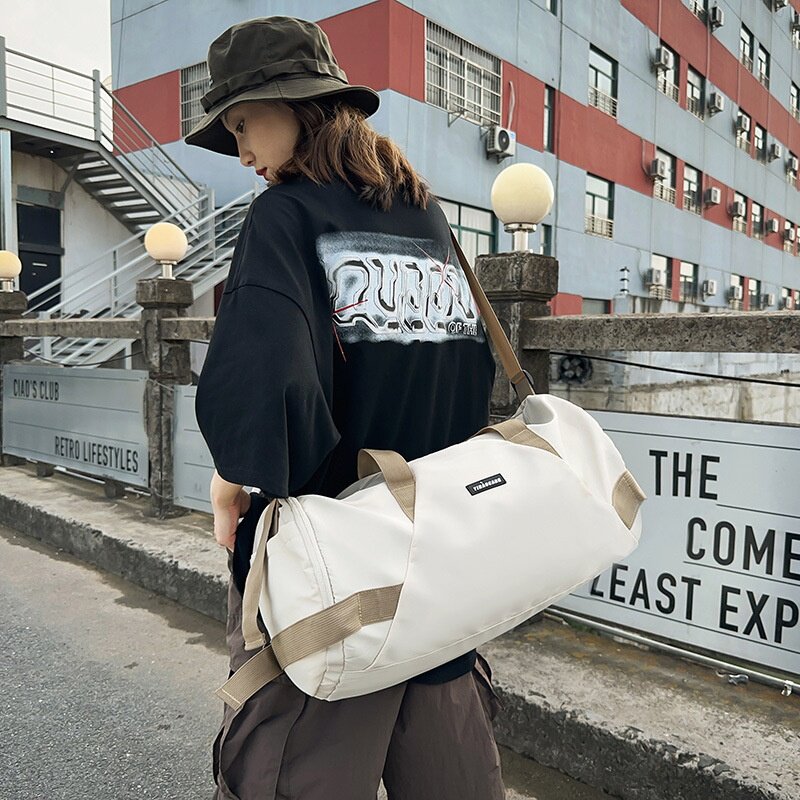 运动健身包INS潮牌新款情侣手提斜挎包大容量户外旅行包行李袋