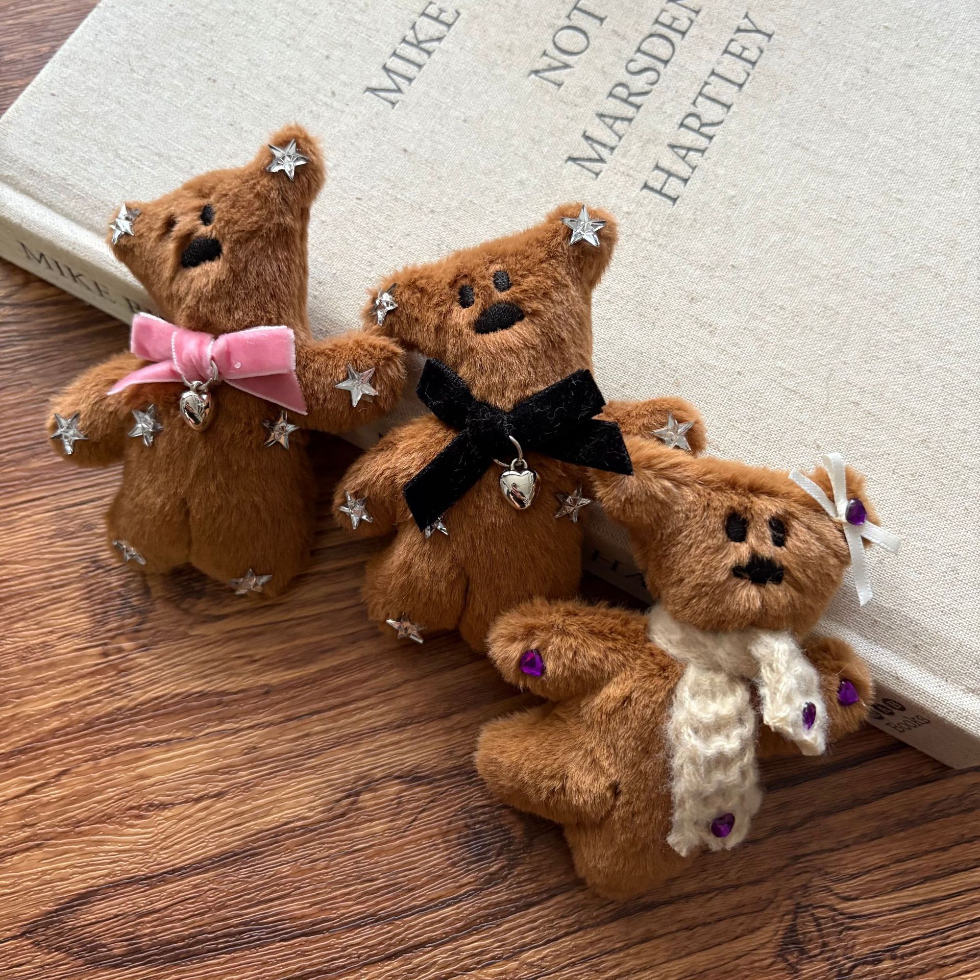 可爱蝴蝶结毛绒小熊发夹BB夹女秋冬甜美刘海夹侧边夹发卡发饰头饰