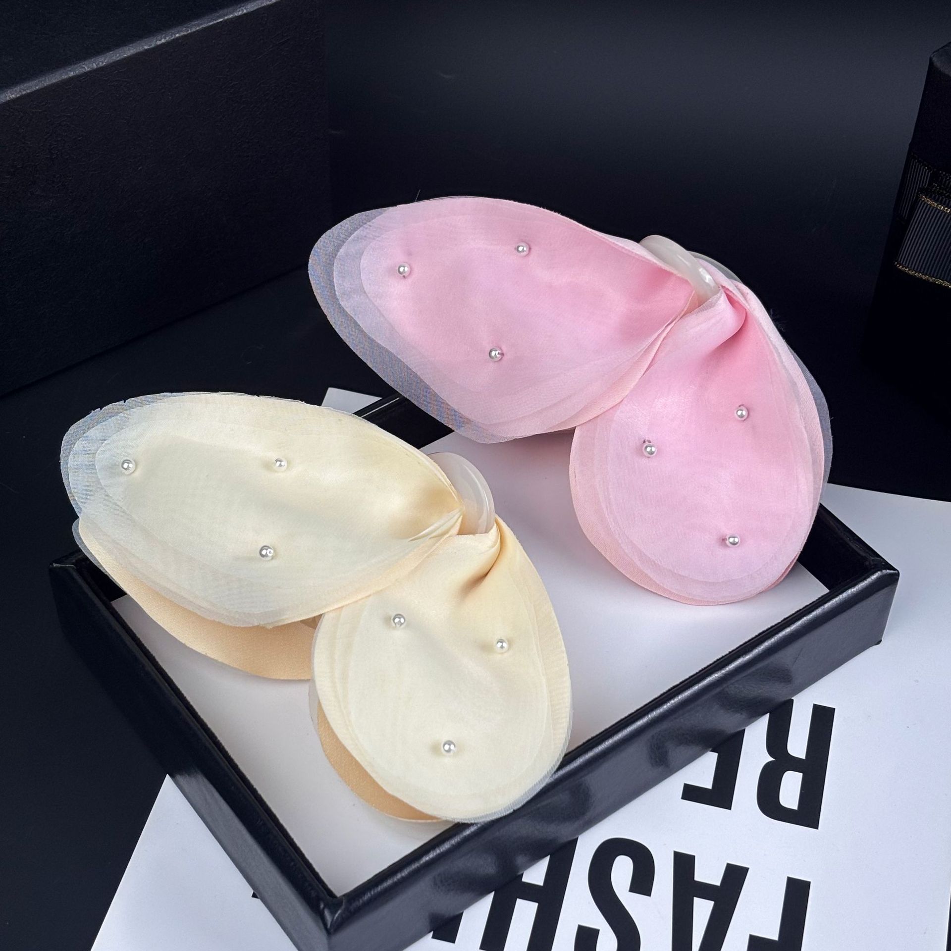 法式薄纱珍珠蝴蝶抓夹女2025新款温柔气质感发夹后脑勺鲨鱼夹