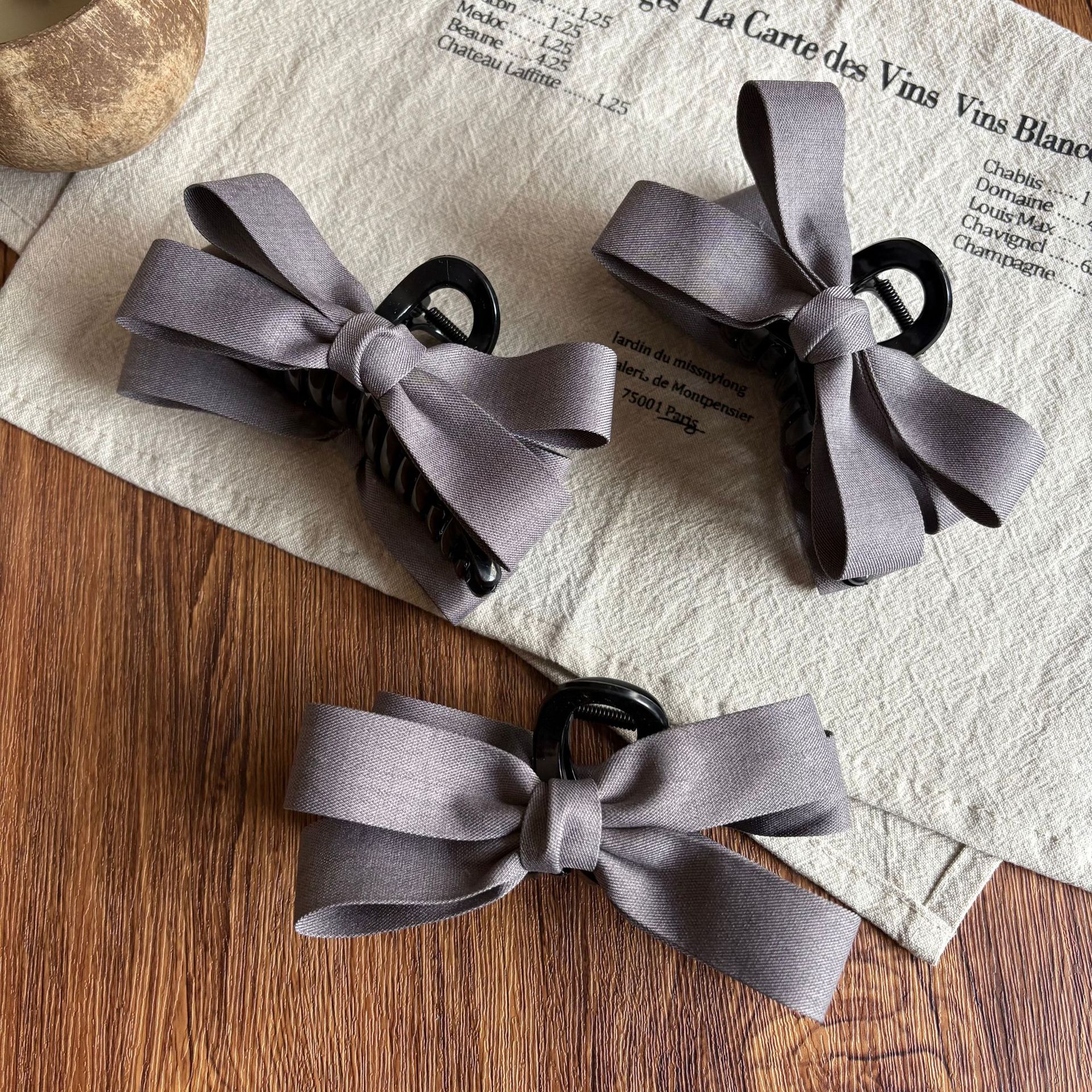 格雷系灰蝴蝶结西装料抓夹女感大号后脑勺鲨鱼夹发夹发卡头饰