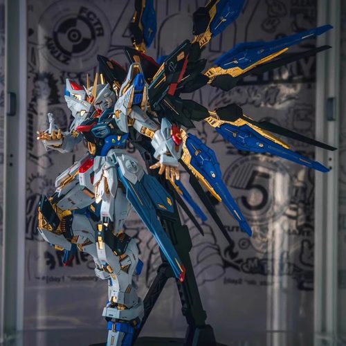 BANDAl高达模型MG强袭自由手办