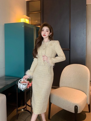 秋冬时尚小香风套装驼鸟毛拼接