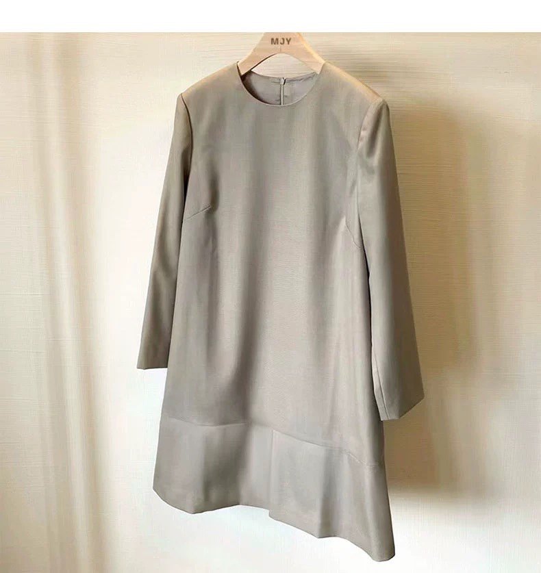 高端女装正肩羊毛阔型连衣裙女新款夏季温柔赫本风中长款连身裙