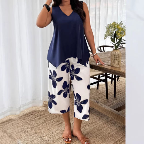 V领背心印花七分裤套装V-neck vest printed cropped pants set