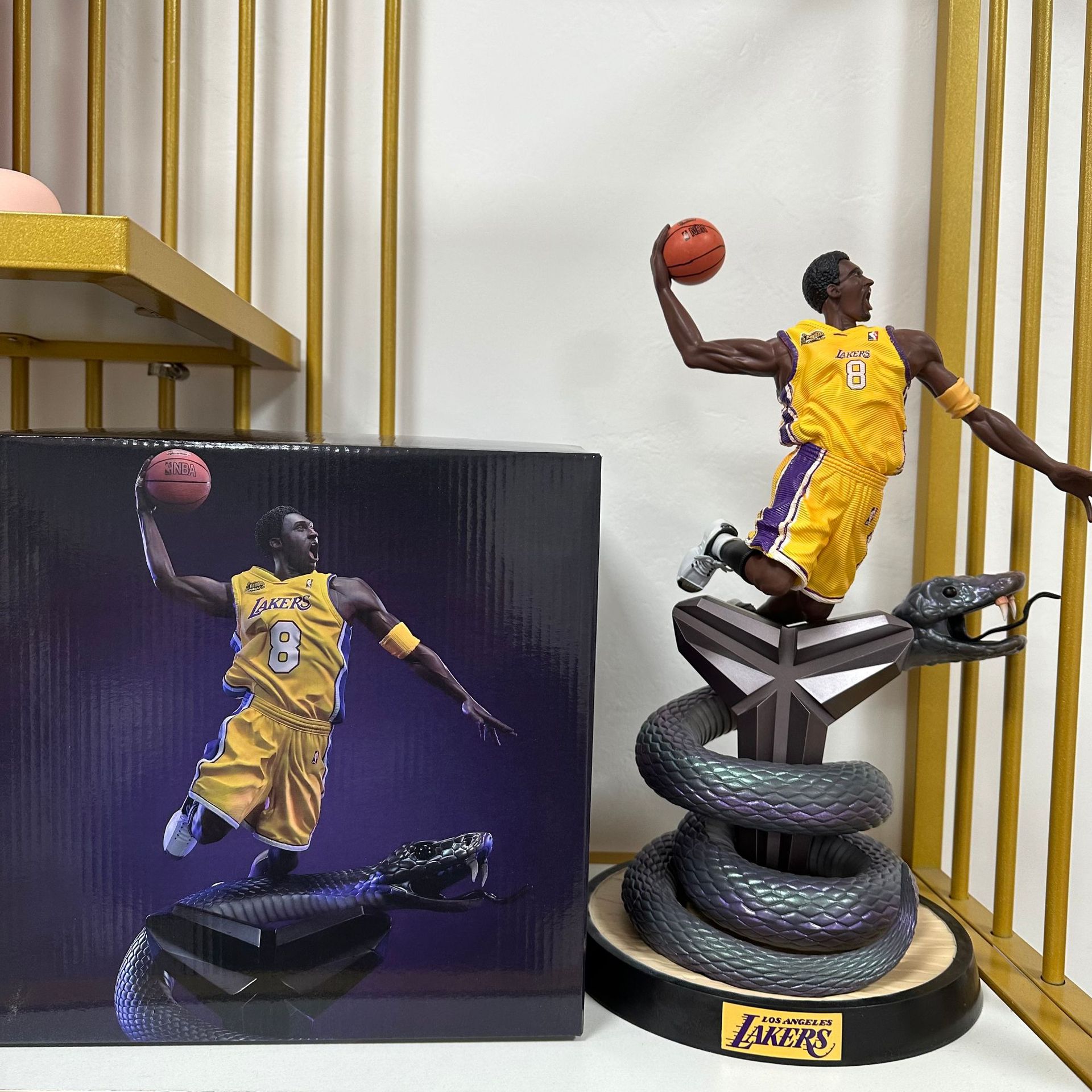 NBA 24号黑曼巴科比手办 篮球明星科比的精品模型摆件 传奇再现