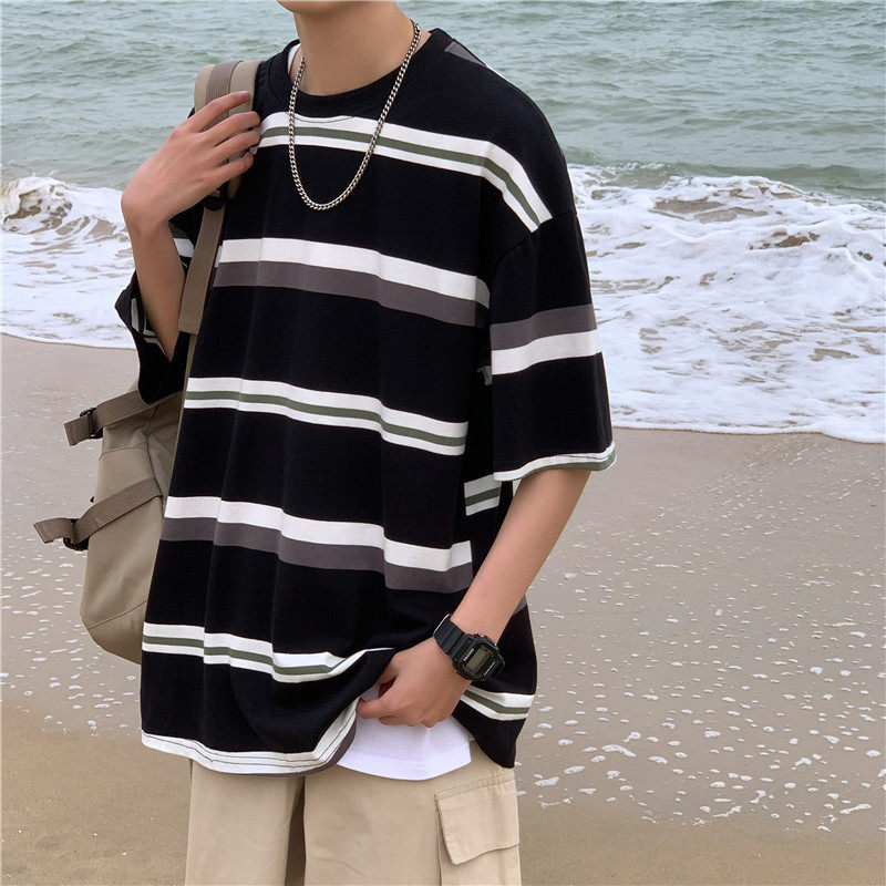Classic striped short sleeve T-shirt for men's summer trend, loose style and 5 / 5 sleeve top