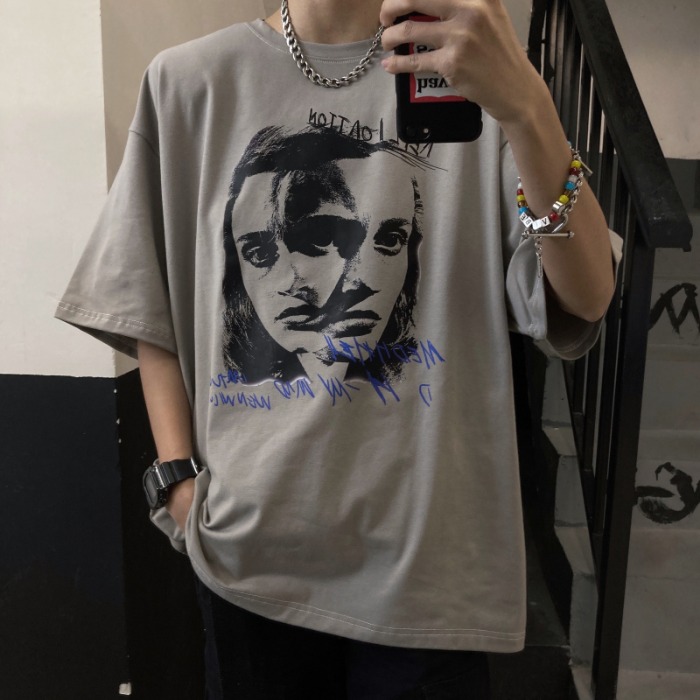 Harajuku ins retro portrait print loose and versatile Casual Short Sleeve T-shirt for men and women