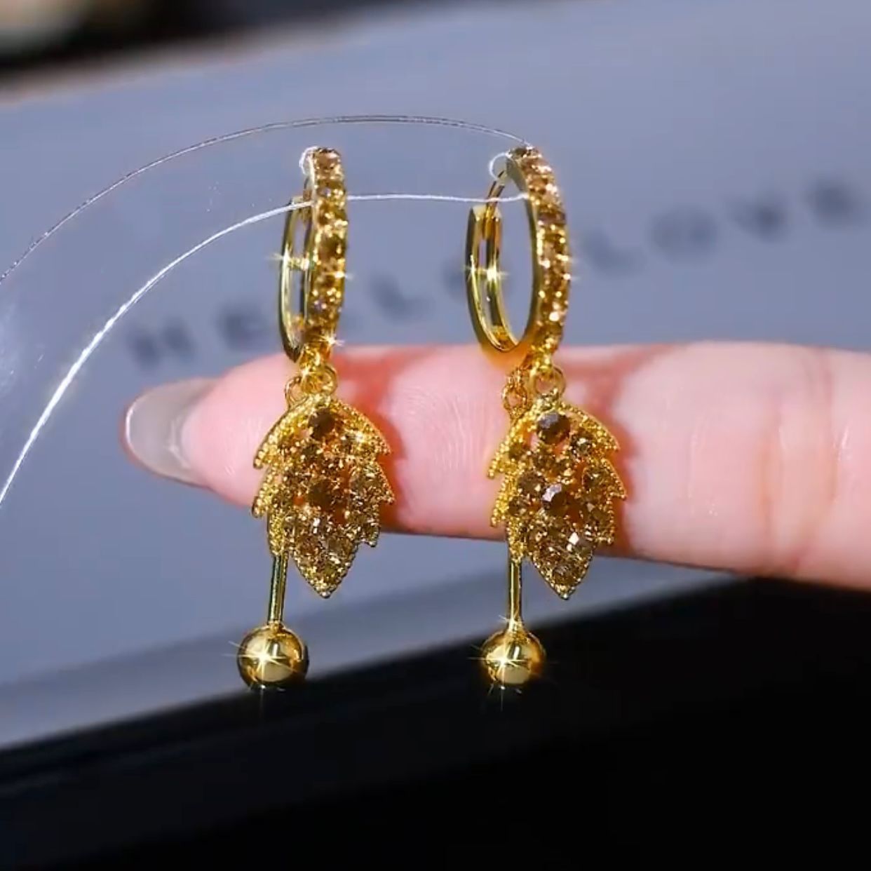 女时尚咖色满钻叶子耳扣法式气质轻奢高级感镶钻耳环耳饰L291