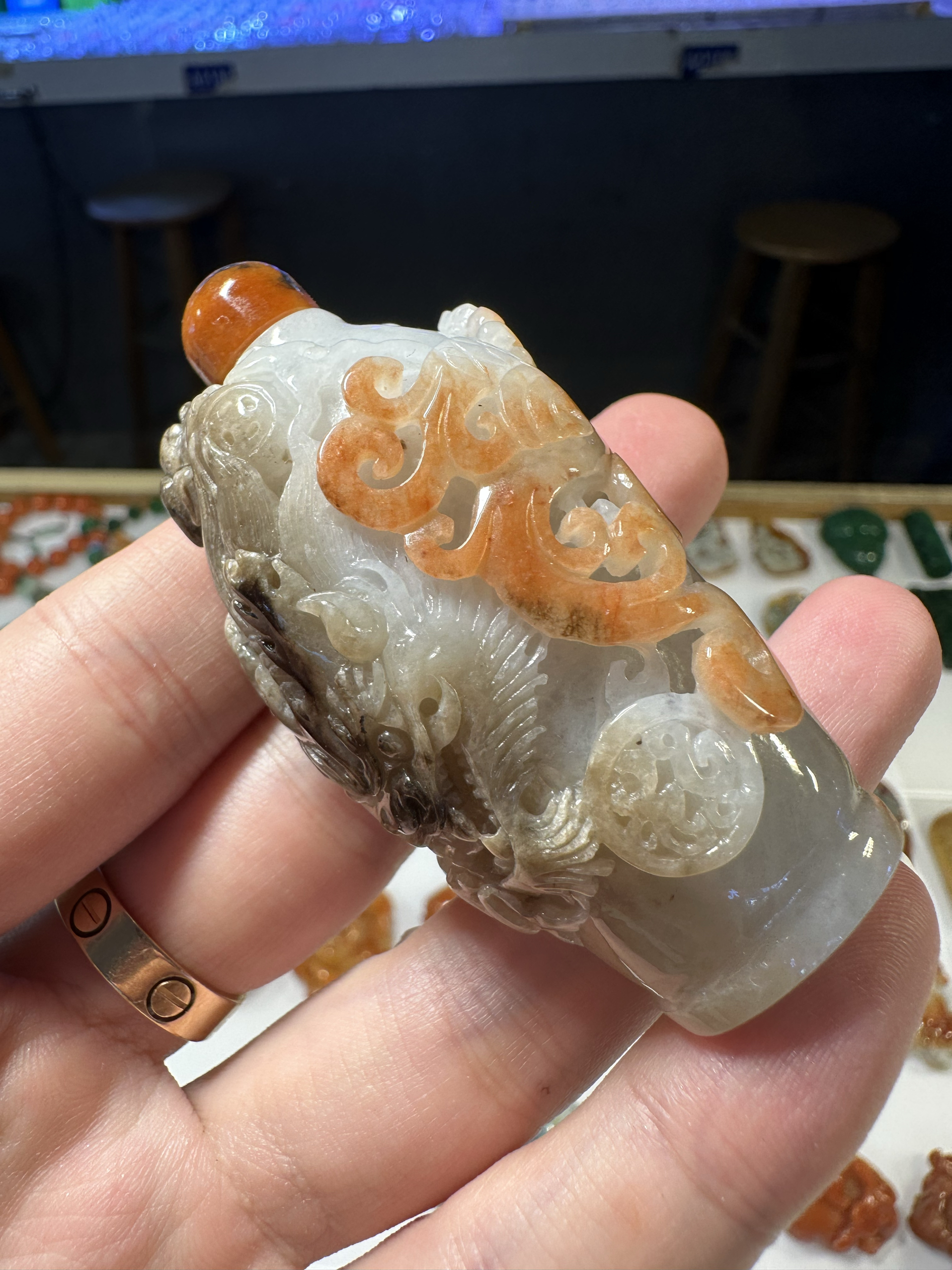 天然缅甸翡翠A货黄加绿特色巧雕鼻烟壶可做手把件