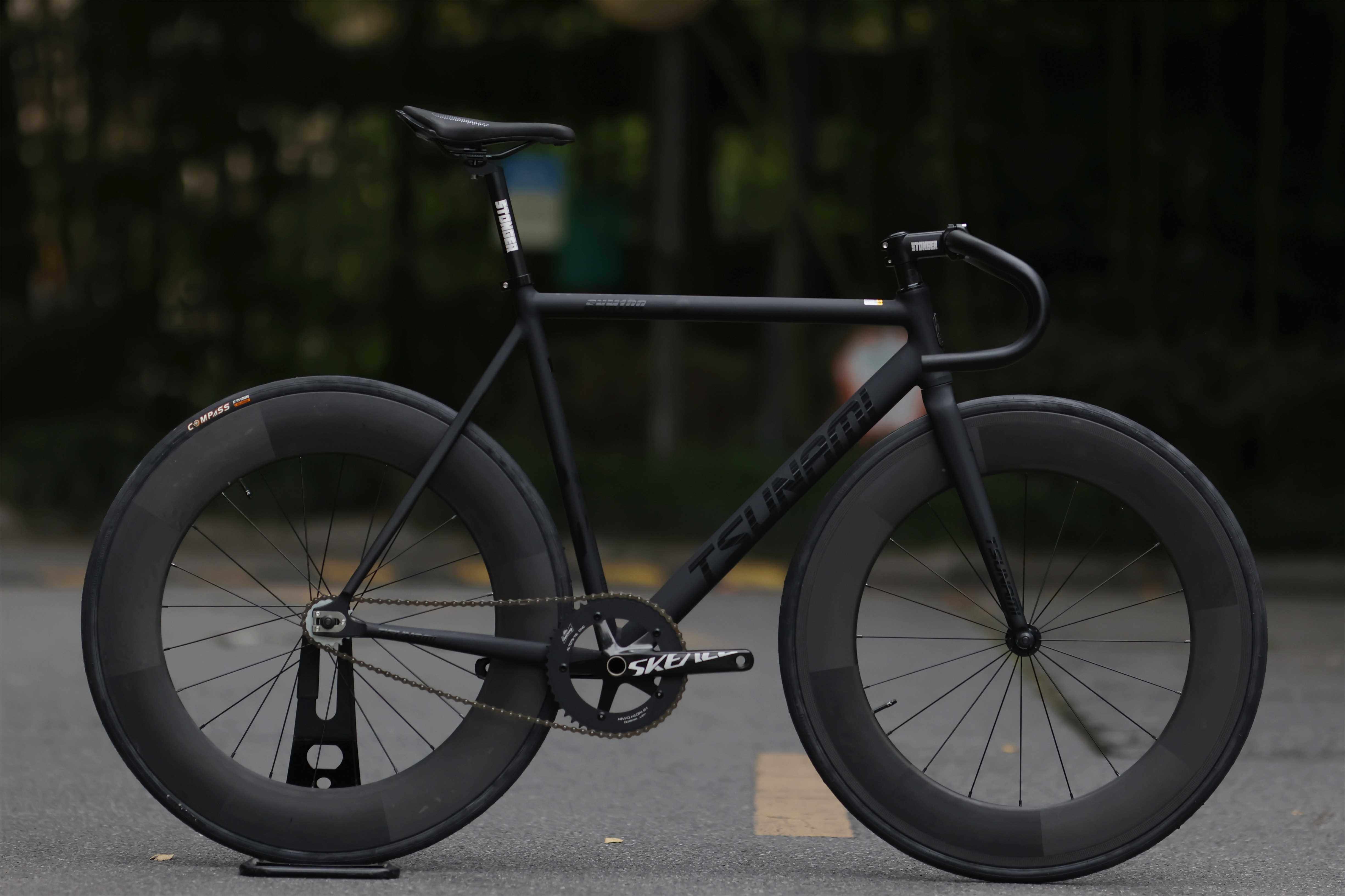 卡卡死飞:速那米海啸snm100死飞整车超低价格!超高配置!