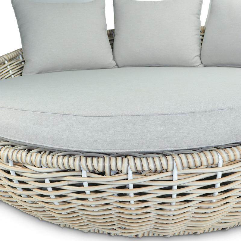 新款直销阳光房沙滩大圆床户外休闲藤编圆床游泳池沙发床露台阳台