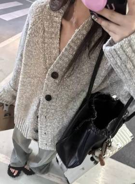 EEW5708*N一 黑色毛衣 羊件毛粗织开衫