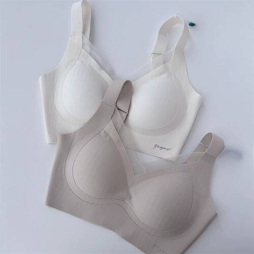 新款无痕反重力提拉聚拢收副乳文胸女无钢圈桑蚕丝固定杯内衣