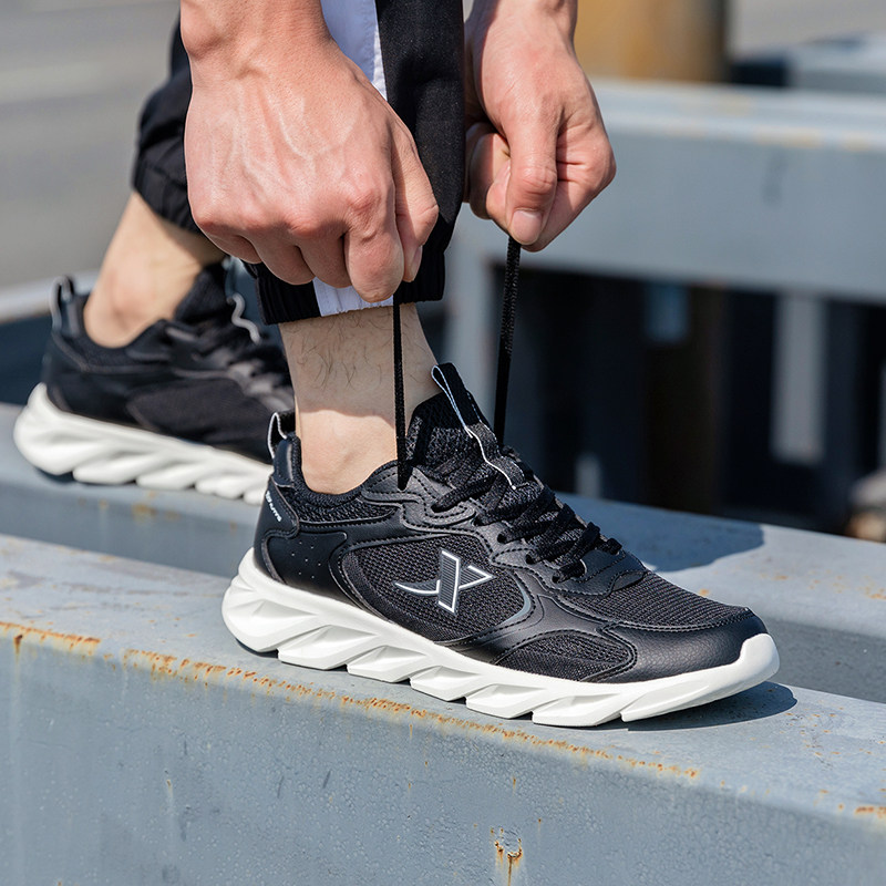 特步刀锋底跑步鞋男鞋夏季款透气时尚跑鞋轻质晨跑户外跑鞋运动鞋