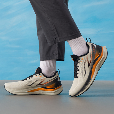 特步加厚保暖运动鞋减震休闲鞋子