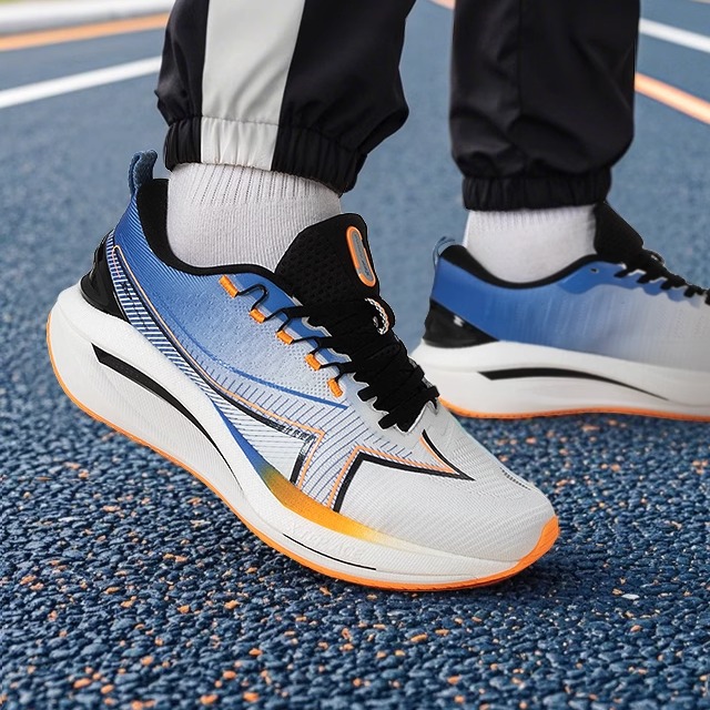 特步坦程max跑步鞋男鞋