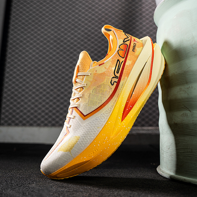 特步碳板竞速跑步鞋马拉松专用鞋