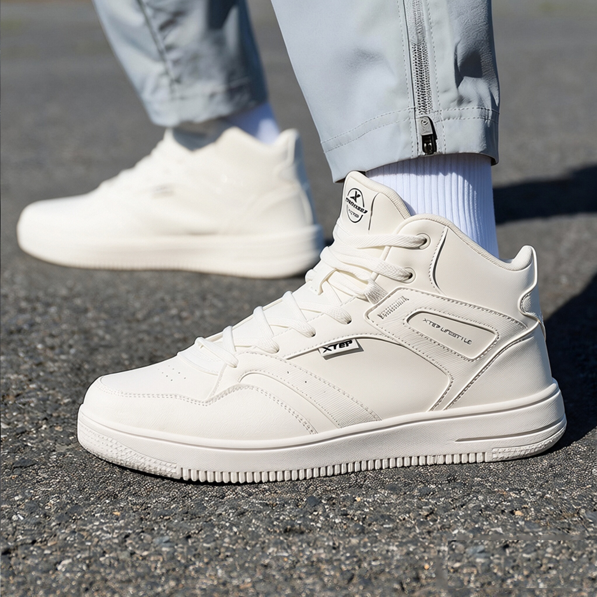 特步男鞋女鞋冬季新款正品情侣鞋高帮运动鞋子保暖舒适休闲鞋板鞋