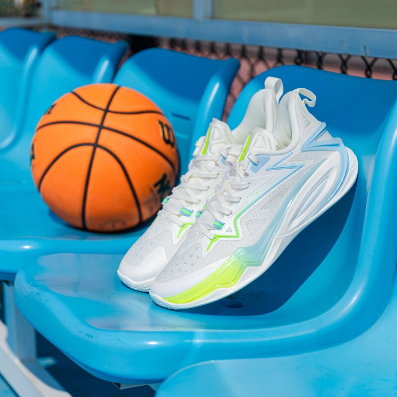 特步篮球鞋减震耐磨专业球鞋