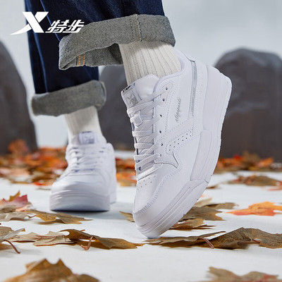 特步女鞋轻便复古小白鞋休闲鞋