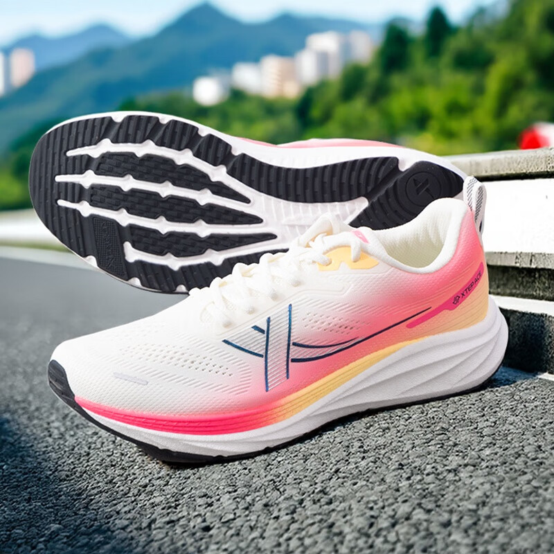 特步薄底香菜跑步鞋男鞋