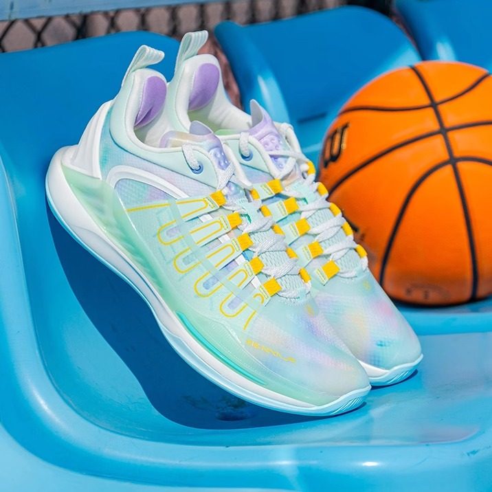 轻羽4代-V2丨特步篮球鞋