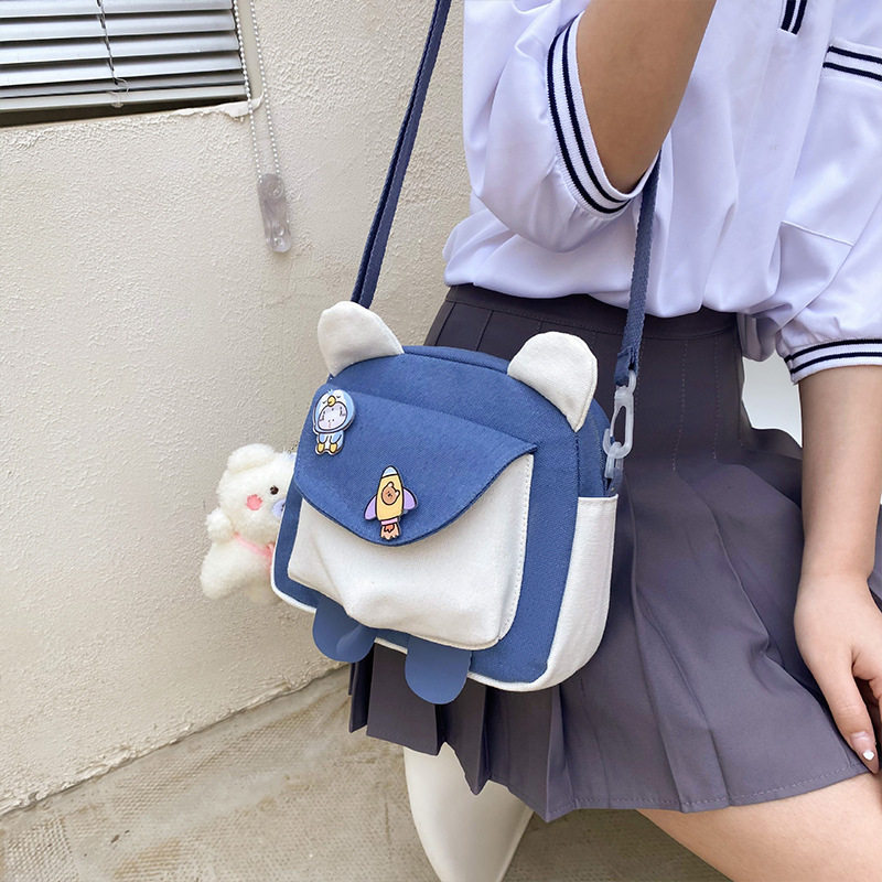 包包小众2026新款帆布斜挎包单肩小包百搭手机女包学生小清新卡通