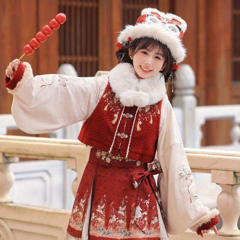 森女部落新年红国风加绒重工刺绣马甲女2025新款新中式背心套装冬,女装/女士精品,汉服套装,淘宝优惠券,粉丝福利购,淘宝优惠卷