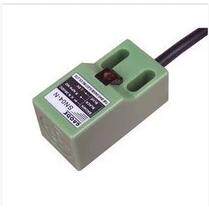 沪工角柱型电感接近开关SN04-D2直流二线DC24V常闭传感器12v