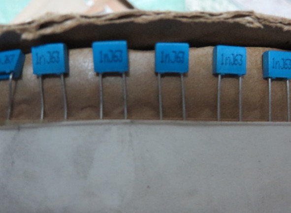 B32529C0102J189 63V1000PF   63v0.001uF EPCOS 西门子 薄膜电容