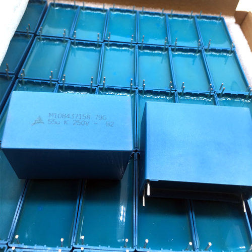 B32798G2556K   薄膜电容器 B32798 55UF 10% 250VAC 西门子EPCOS