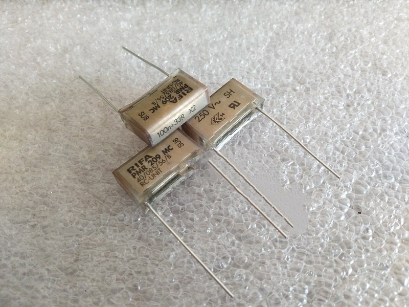 PMR209ME6100M033R30 薄膜电容器 250v0.1uF 100n  20.3mm RIFA