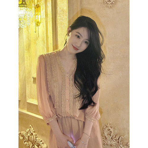 大李plus100莱赛尔蕾丝木耳花套装女夏季温柔风衬衫+短裤两件套