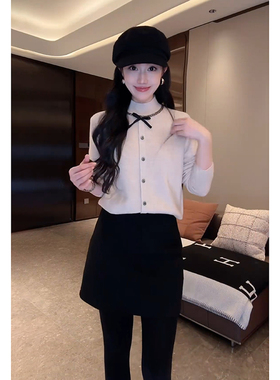 大李plus“100绵羊毛麦穗钉珠毛衣”蝴蝶结高领针织女装-D5CH5505