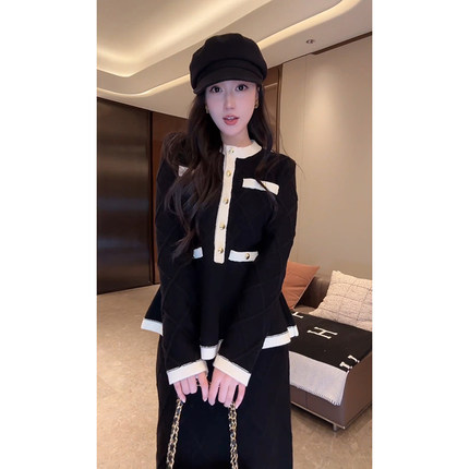 大李plus“Co.Co套装香风针织”菱形纹针织上衣+半裙-D5SZ8242