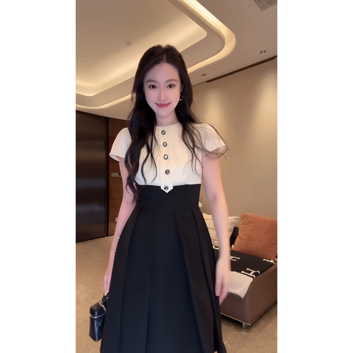 大李plus重磅醋酸金扣连衣裙女夏季法式高级黑白撞色收腰显瘦裙子