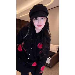 大李plus“钻石樱桃羊毛大开衫”V领吸睛穿搭针织衫-D5MM3394