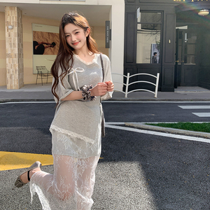蕾丝拼接休闲甜美半身裙套装女夏2025新款大方得体独特绝美两件套图片