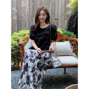 休闲T恤碎花半身裙套装女夏2025新款流行洋气重要场合绝美两件套图片