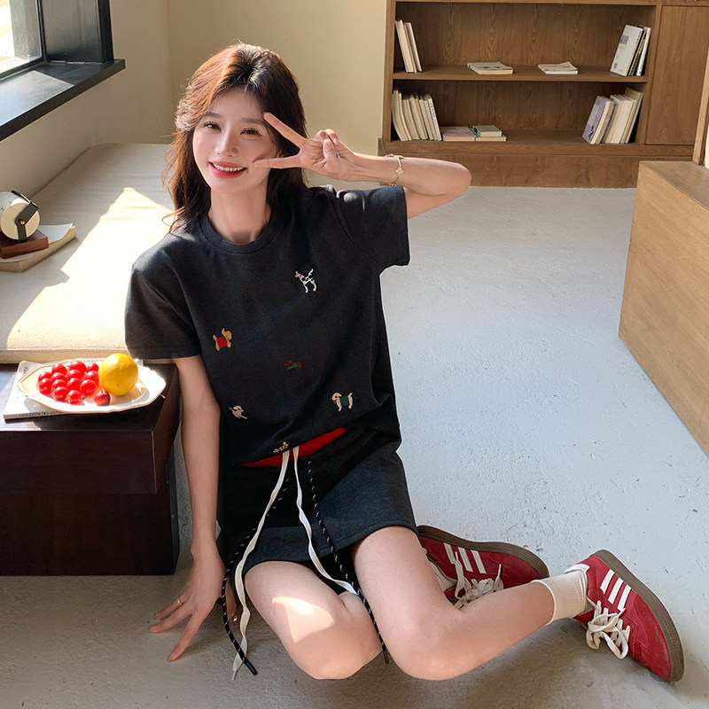 深灰色小狗刺绣短袖t恤套装裙女夏新款学生ootd穿搭半身裙两件套,女装套装/套裙,浙宝095(原288A)