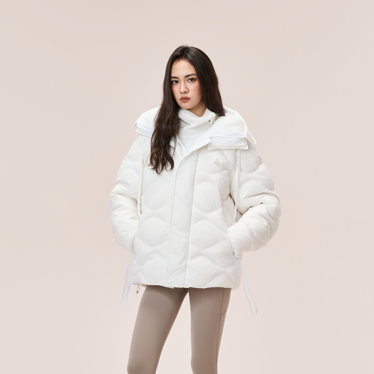 又见高山MetaMount CITY 日系感绗缝连帽羽绒服白色鹅绒秋冬新品