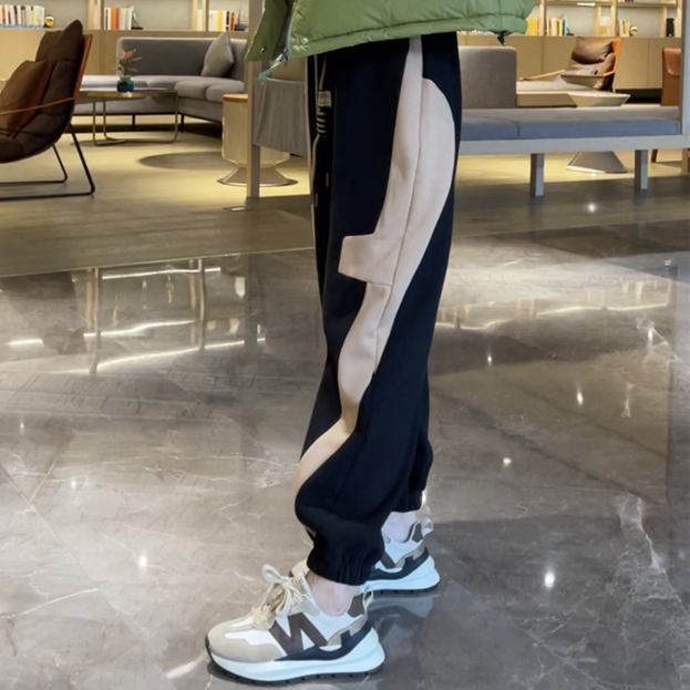 2025新款显瘦百搭运动裤嘻哈休闲束脚裤秋冬加绒加厚卫裤女哈伦裤