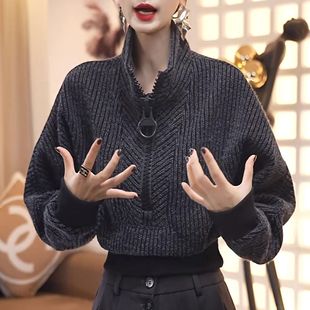 2025秋冬新款时尚洋气设计感收腰显瘦复古纹理感大拉链拼接卫衣潮