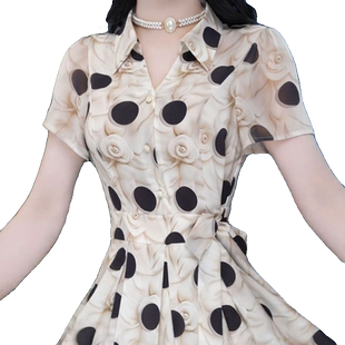 时尚复古短袖连衣裙女2026夏季新款气质高级感系带收腰显瘦中长裙