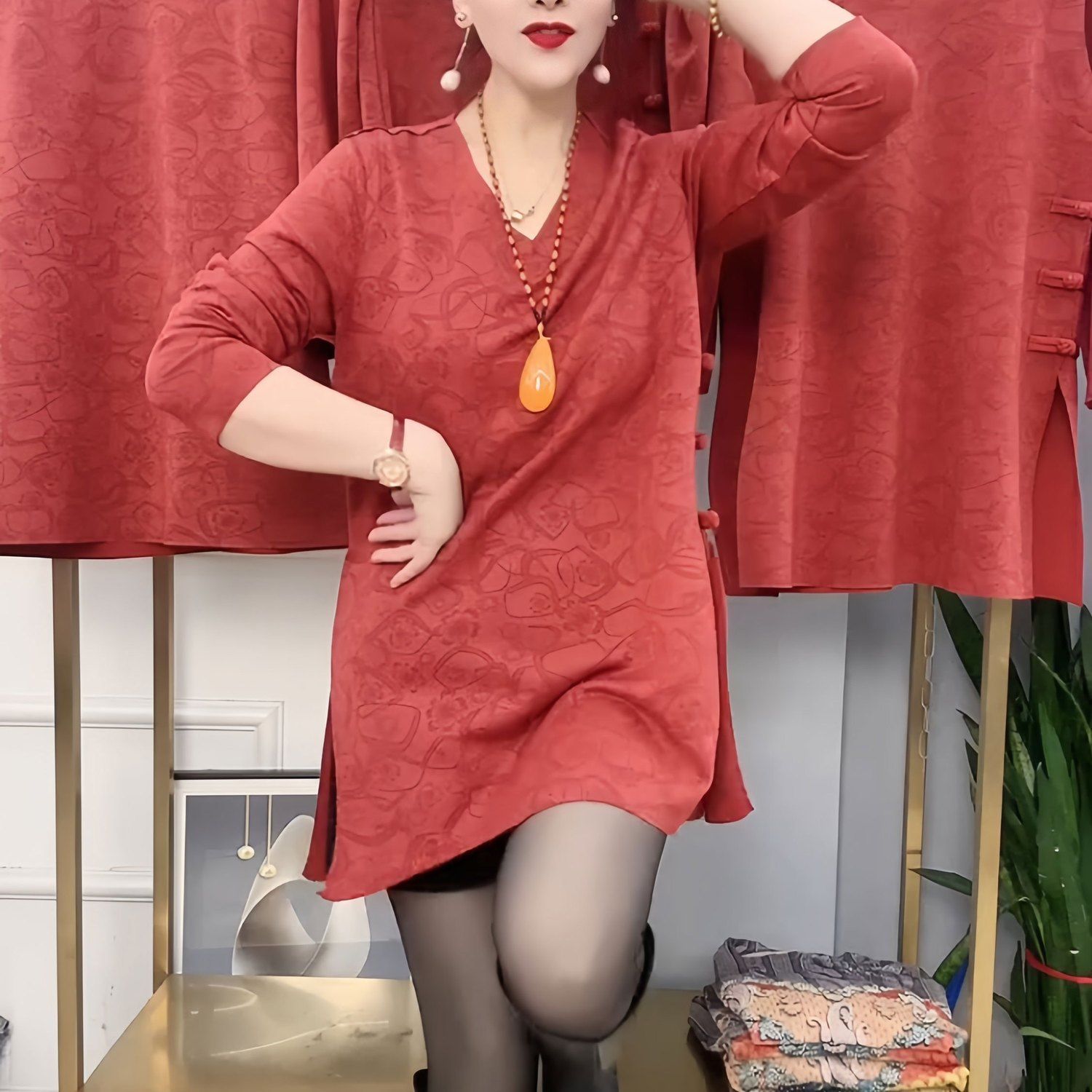 盘扣中长款百搭打底上衣衫2025秋冬新款大码v领宽松显瘦洋气t恤女