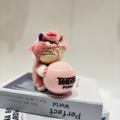 新款 粉色搞怪路西法猫钥匙扣毛绒挂件创意斜眼小猫包包挂饰公仔