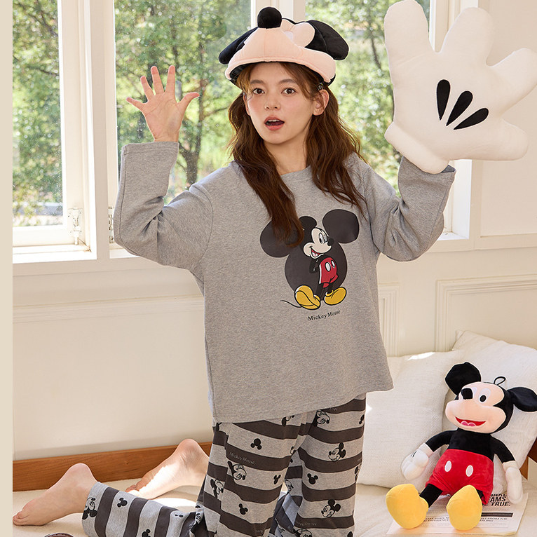 Disney/迪士尼秋冬季女大学生带胸垫卡通休闲家居服甜蜜睡意睡衣