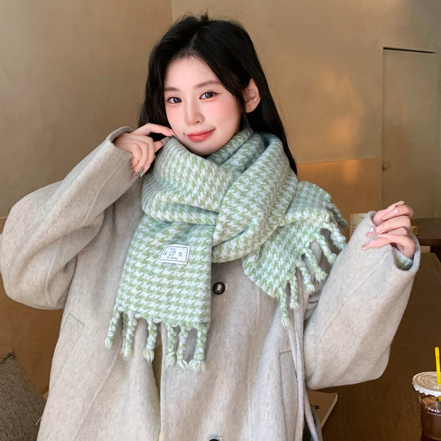 千鸟格森系针织围巾女冬季2026新款保暖韩版百搭流苏毛线围脖披肩