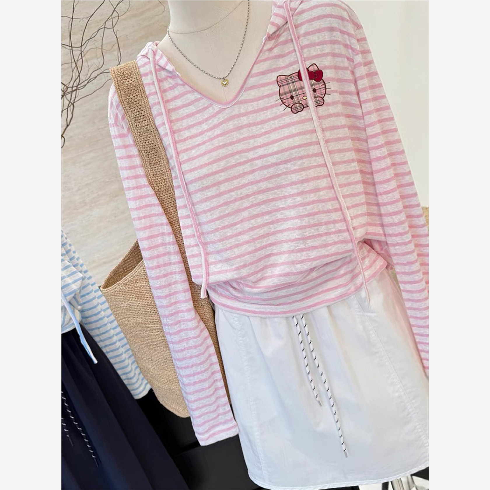 粉色KT猫印花条纹连帽长袖T恤女2025韩系慵懒风设计感巨好看上衣